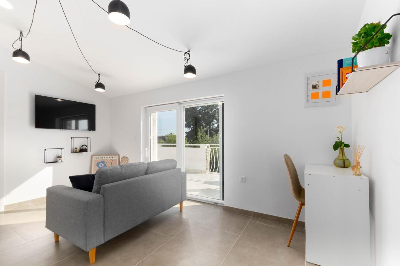 Apartment Eros Šišan Eksteriør bilde