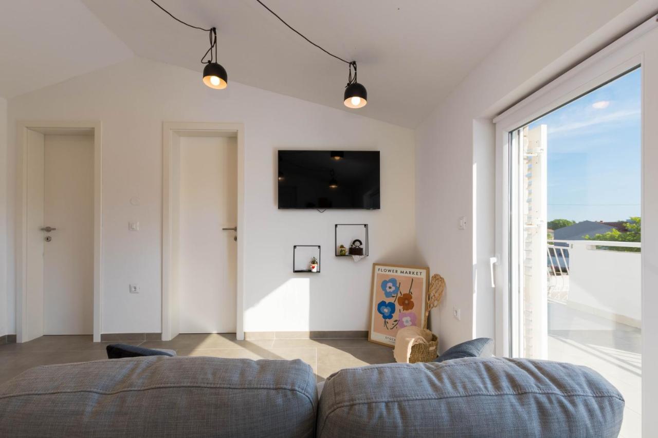 Apartment Eros Šišan Eksteriør bilde